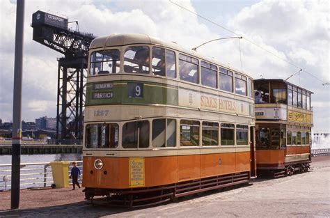 Glasgow Trams 1297 & 22 at West end GGF. May'88 | At the wes… | Flickr