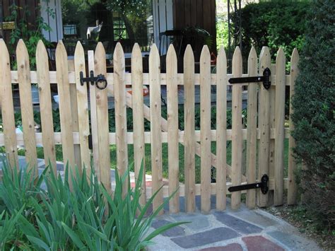 Rustic Picket Fence Gate — Home Ideas Collection : How To ... | Fence ...