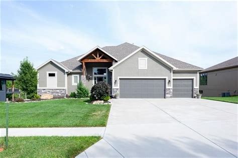 Lenexa, KS Real Estate - Lenexa Homes for Sale | realtor.com®