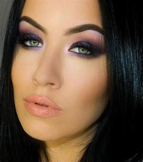 7 Hypnotic Black Smokey Eye Makeup Looks for Women – SheIdeas