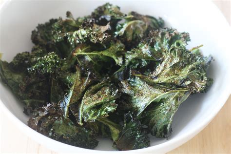 {RECIPE} Spicy Garlic Kale Chips | Catch My Party