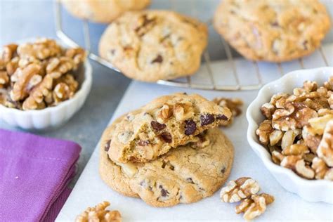 Chocolate Chip Walnut Cookies - Easy and Delicious!