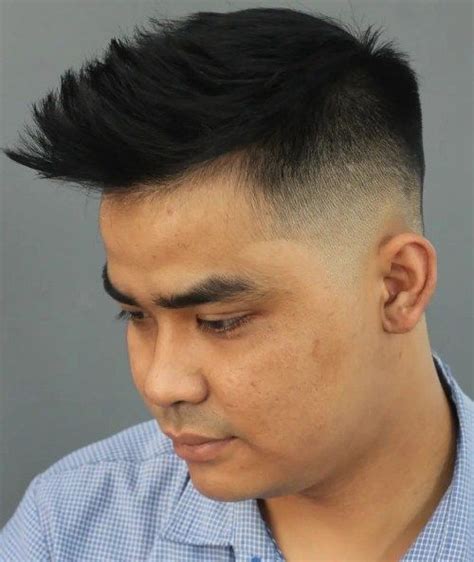 Modern Quiff Style for Round Faced Men Beard Styles, Round Face Men ...