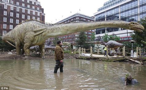 Dinosaur Playground - Oxford Jungle Street London - XciteFun.net