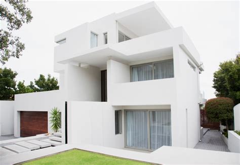 10 White Exterior Ideas for a Bright, Modern Home | House, House design ...