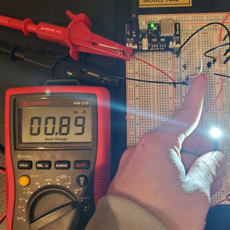 How to use the BC547 Transistor (NPN) (with examples) - DIY Engineers