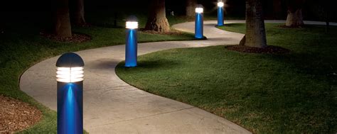 21 Walkway Lights That Enhance Your Pathway's Beauty