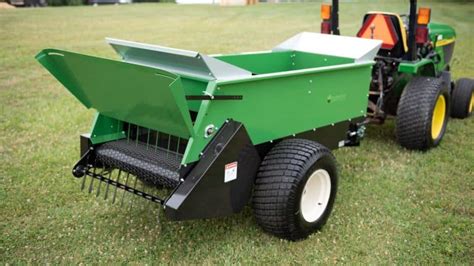 Pull Behind Top Dresser Spreaders: Earth & Turf