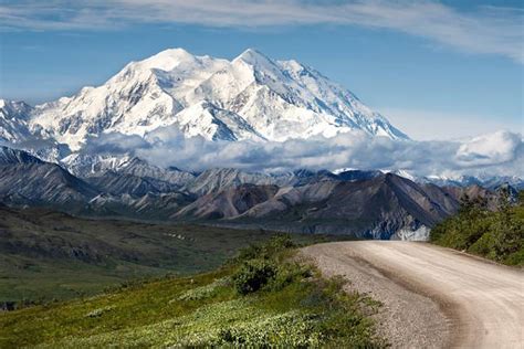 Climbing Denali – Highest Peak in North America (Complete Guide)