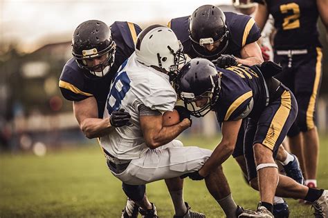 CTE Risk in Football Players Doubles Every Five Years, New Study Finds