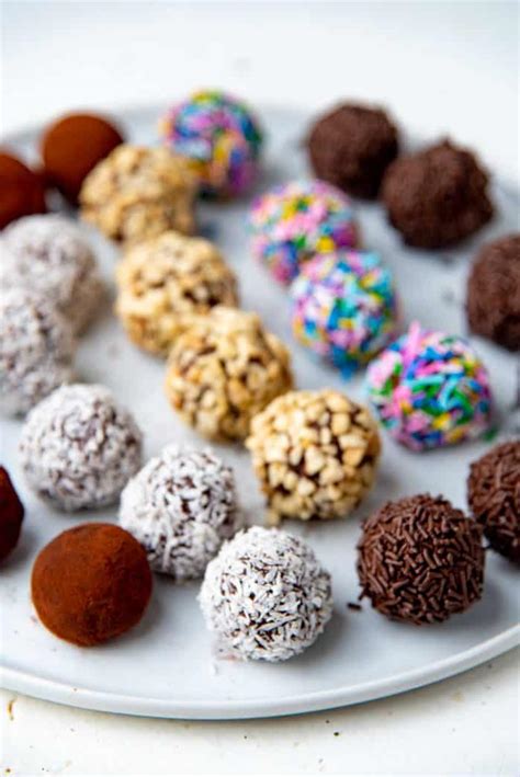 The BEST homemade chocolate truffles (Easy recipe) - The Flavor Bender