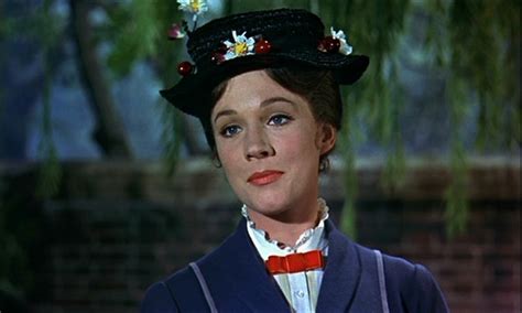 Julie Andrews in una scena del film Mary Poppins ( 1964 ): 142066 ...