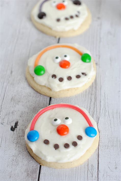 Cute Snowman Cookies - Crazy Little Projects