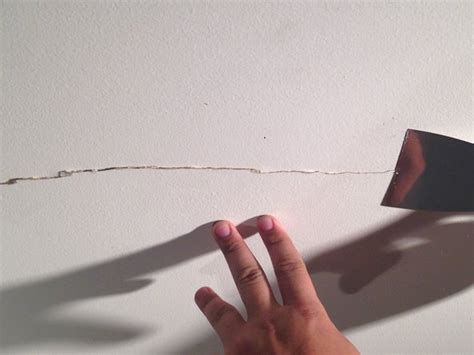 Ideas 45 of How To Fix Drywall Cracks In Ceiling | plj-jsqk4