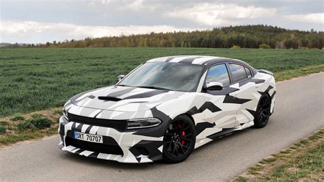 Dodge Charger SRT Hellcat - Camo design | WrapStyle