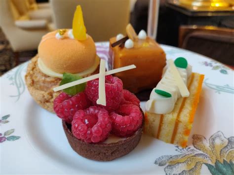 Afternoon Tea / High Tea at the Fairmont Savoy London - Review 2019