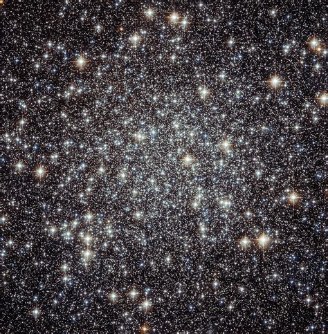 Messier 22: Sagittarius Cluster | Messier Objects