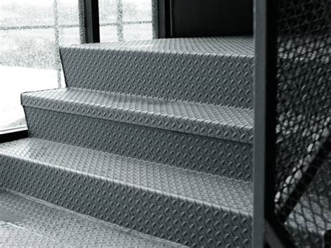 Aluminum Stair Treads Give You A Safe and Trim Stairway