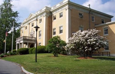 McLean Hospital Reviews, Ratings, Cost & Price - Belmont, MA