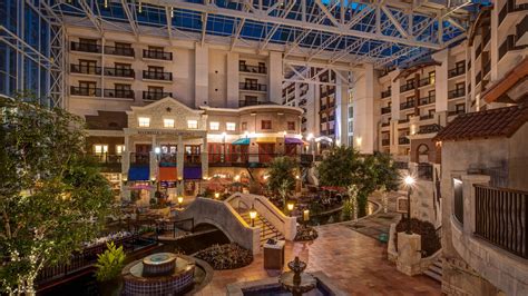 Grapevine Hotels | Gaylord Texan Resort & Convention Center