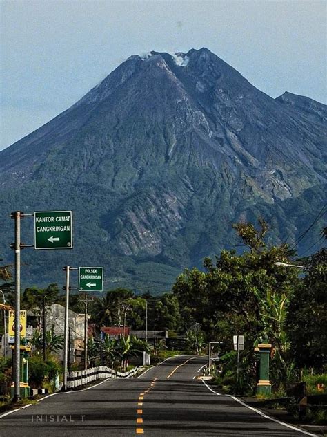 Gunung Merapi | Foto wisata, Alam yang indah, Pemandangan