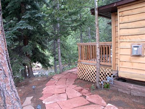 Riverfront Cabin Rental in Estes Park, Colorado.