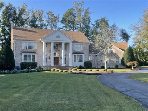 Custom-Built Lakefront Home in Haven Lake Estates, Milford!