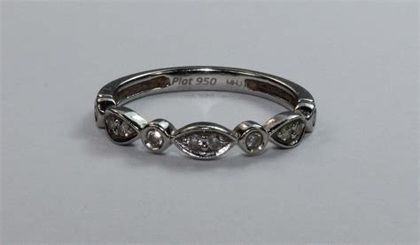 Lot - Diamond Ring in Platinum Setting