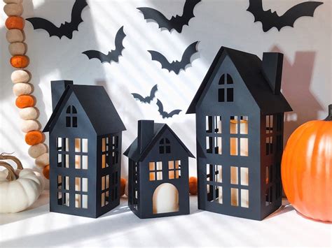 10 Miniature Haunted Houses to Spook Up Your Halloween