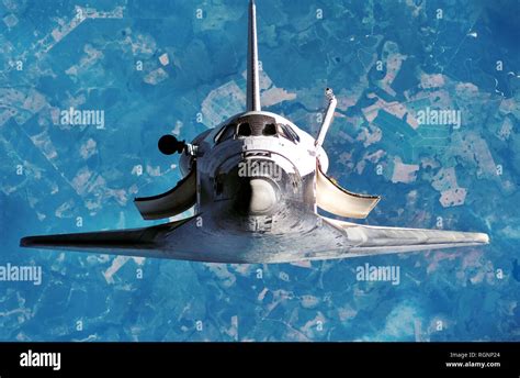 Close up space shuttle launch hi-res stock photography and images - Alamy