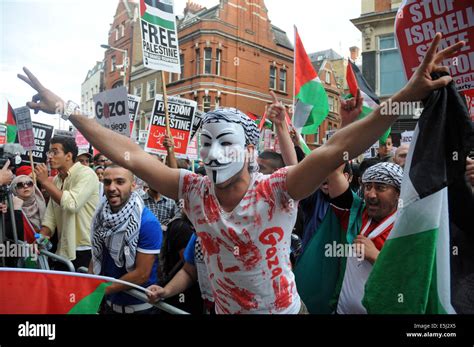 Israeli embassy london 2014 hi-res stock photography and images - Alamy