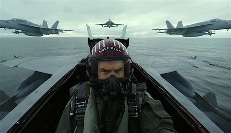 Watch Tom Cruise Pilot Fighter Jets in Spectacular Top Gun Maverick ...