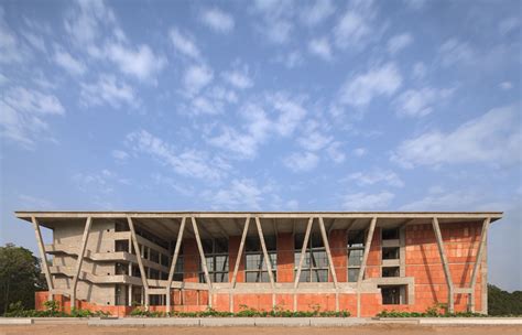 Institute of Engineering and Technology – Ahmedabad University / vir ...