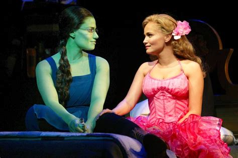 Idina Menzel Gets ‘Wicked’ for Halloween