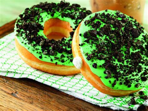 News: Dunkin' Donuts - Mint Oreo Donuts and Irish Creme Coffee for St ...