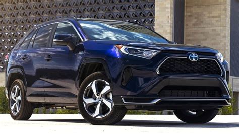 Every Toyota RAV4 Generation Ranked Worst To Best