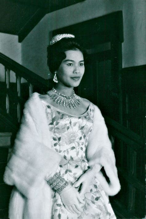 Her Majesty The Queen Sirikit of Thailand | Our BeLoved King & Queen ...