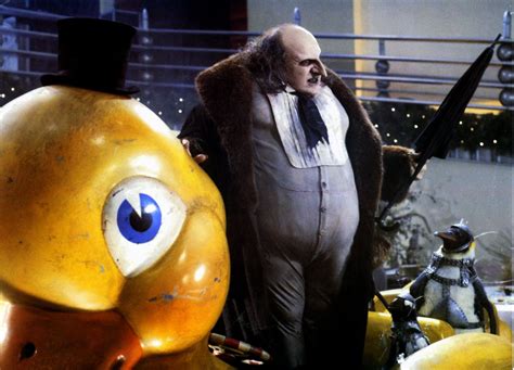 Batman Returns' Danny DeVito praises Gotham's Penguin - Robin Lord ...