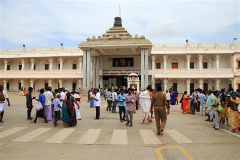 India Travel | Pictures: Mantralayam main raghavendra swamy temple