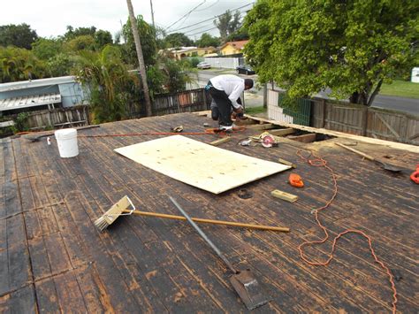 Roof Repairs & New Roofs in Miami Flat roof repair