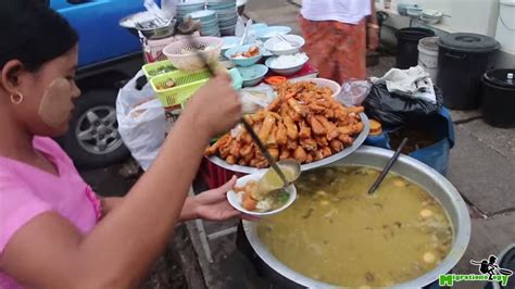 Myanmar Street Food - DELICIOUS Mohinga (မုန့်ဟင်းခါး) in Yangon! - YouTube