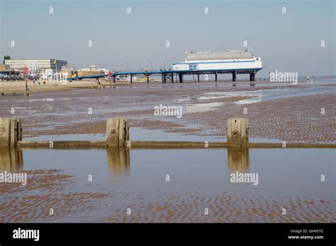 Cleethorpes beach and pier Stock Photo - Alamy