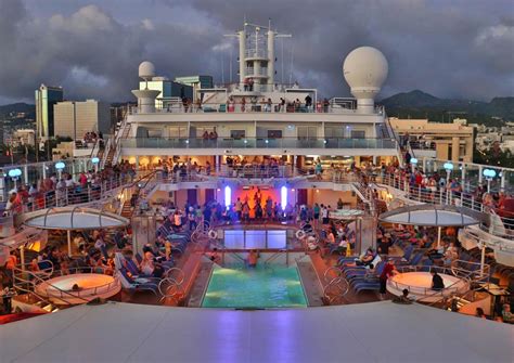 A Pride of America Cruise Will Change Your View of Hawaii