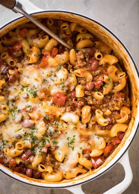 macaroni and cheese chili casserole