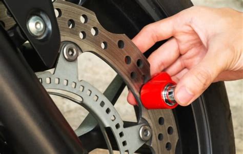 How to Lock Your Motorcycle for More Safe and Secure?