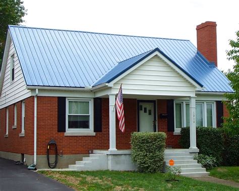 Metal Roofing Showcase-Lexington, Ky. | Green roof house, Metal roof ...