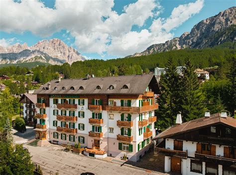 HOTEL SERENA CORTINA HK$1,429 (H̶K̶$̶1̶,̶5̶9̶3̶) - Updated 2024 Prices ...