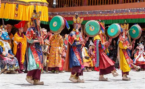 Ladakh Culture | Arts, Culture & Life Style of Ladakhi People