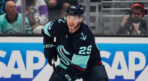 Kraken, defenceman Vince Dunn avoid arbitration, agree to four-year ...