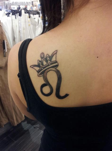 My first tattoo: Leo sign with a crown | Leo zodiac tattoos, Trendy ...